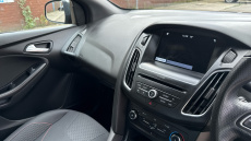 Ford Focus 1.0 EcoBoost 140 ST-Line Navigation 5dr Petrol Hatchback